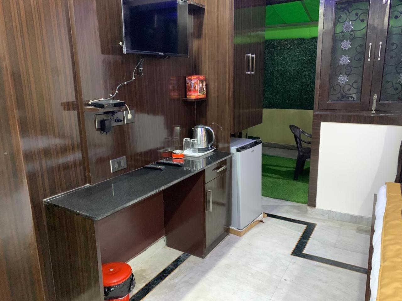 N.k. Residency *